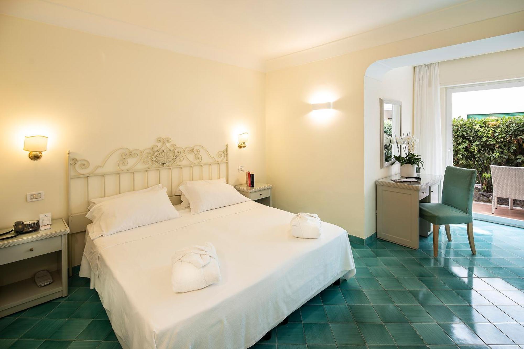 Hotel Continental Mare ايسكيا المظهر الخارجي الصورة